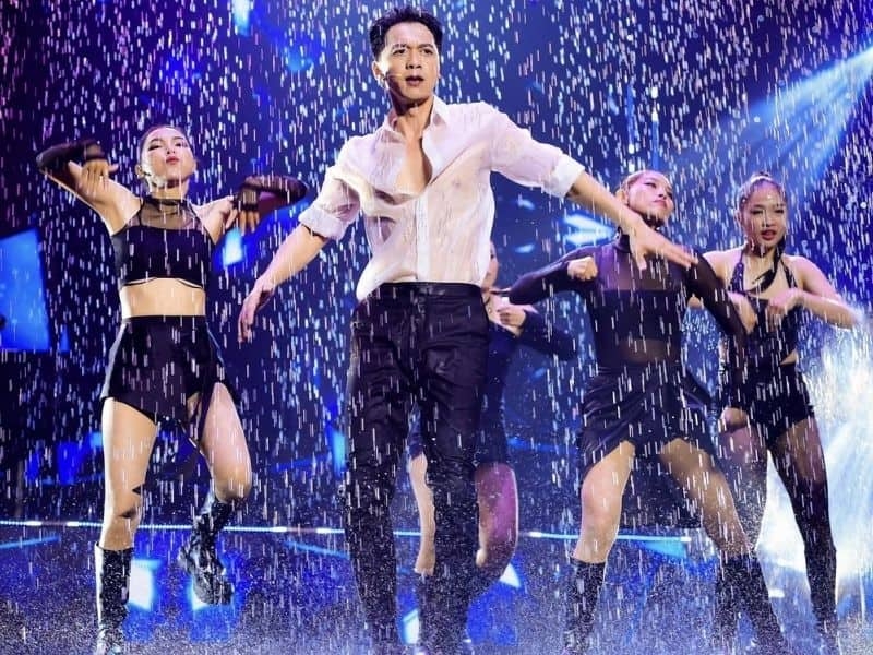 HIỆN TƯỢNG CÁC LEADER MƯỢN SHOWBIZ ĐỂ PR THƯƠNG HIỆU